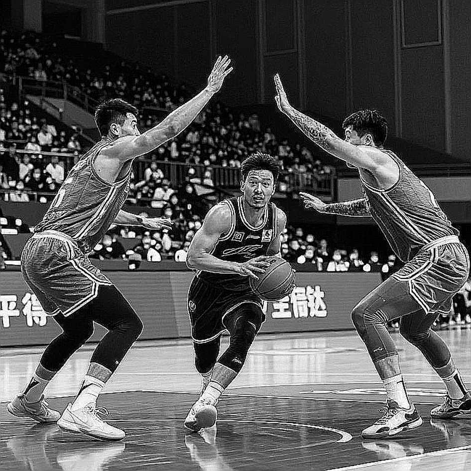EuroLeague Fantasy: Canh bạc Montero, giá trị thật của Diarra và giới hạn mẫu của Malcolm EuroLeague Fantasy: Canh bạc Montero, giá trị thật của Diarra và giới hạn mẫu của Malcolm