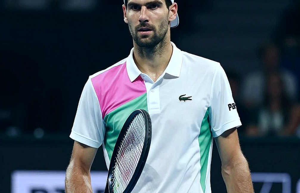 Alcaraz hạ Arnaldi 7-6(6), 6-1 tại Japan Open: Bốn tháng cổ tay và một nhãn “trở lại” còn thiếu dữ liệu