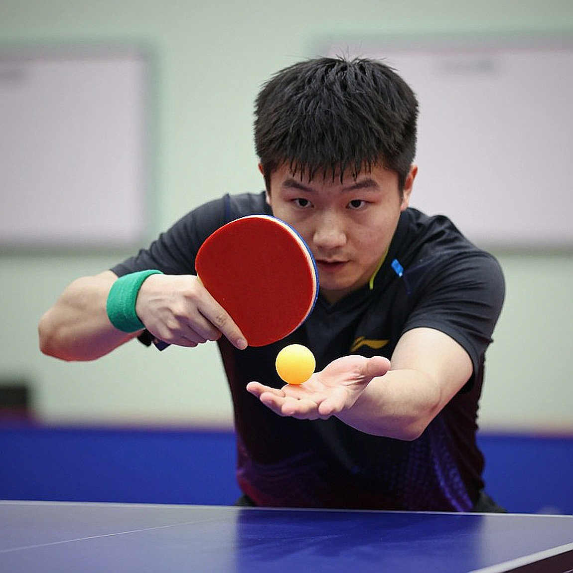 Cơn sốt vàng ở Jersey: Nước Anh thống trị đồng đội, nhưng các trận chung kết đơn lại kể câu chuyện khác