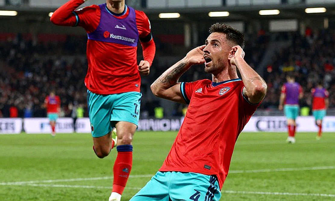 Gân kheo và khoảng trống: Đọc bản tin y tế của Trabzonspor về Umut Nayir như một bản đồ chỗ đứng