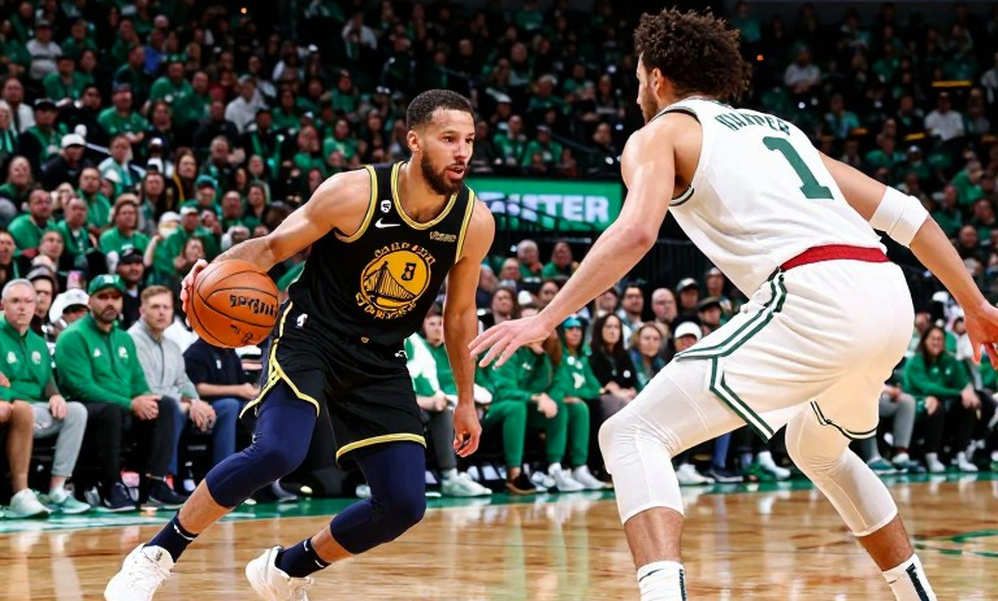 Adidas Arena mở cửa cho những người không đến xem bóng rổ Adidas Arena mở cửa cho những người không đến xem bóng rổ