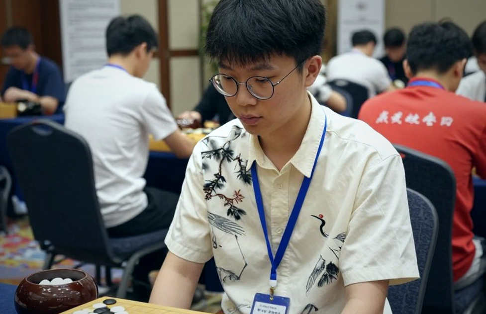 Cờ vua nữ Ấn Độ sau huy chương vàng Olympiad: Mạnh hơn, nhưng đo bằng gì?