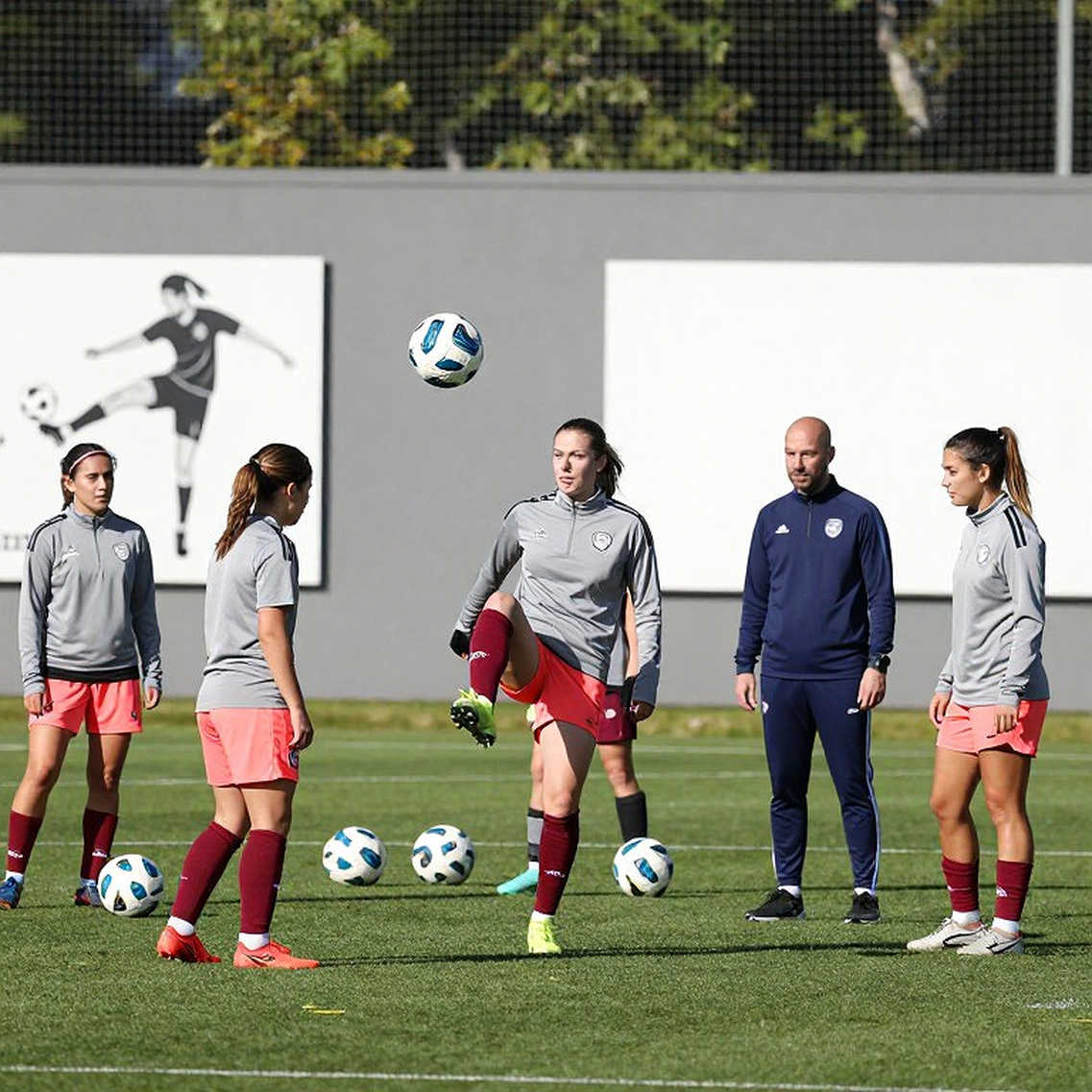 Bóng đá Việt Nam qua chín chiều kích: V-League, tiền bạc và cuộc chuyển mình chưa hoàn tất